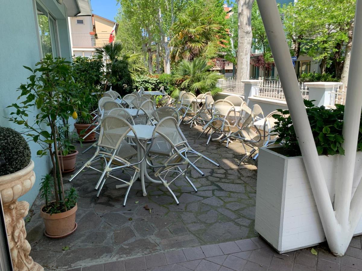 Hotel Graziana Cesenatico Exterior photo