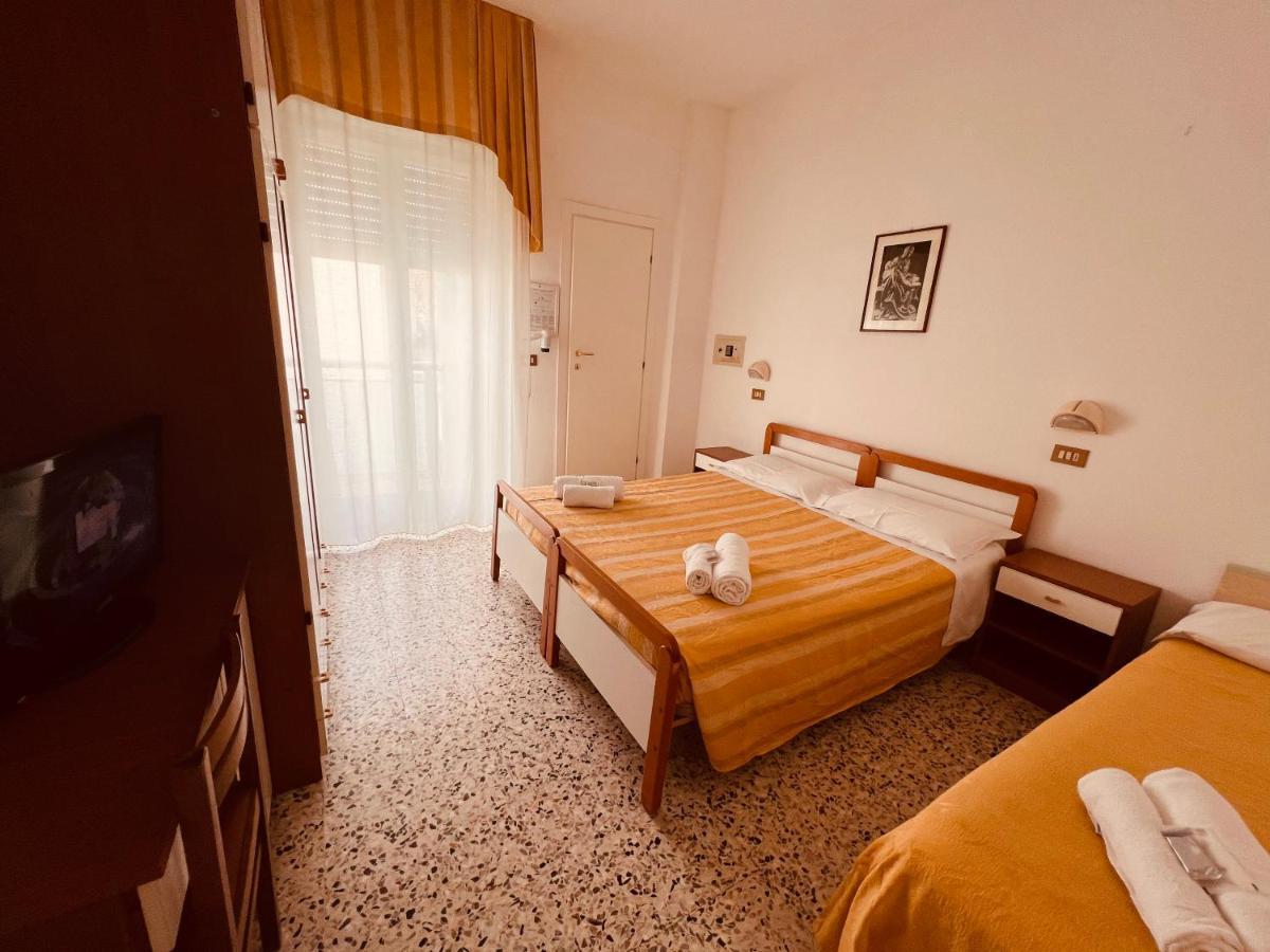 Hotel Graziana Cesenatico Exterior photo